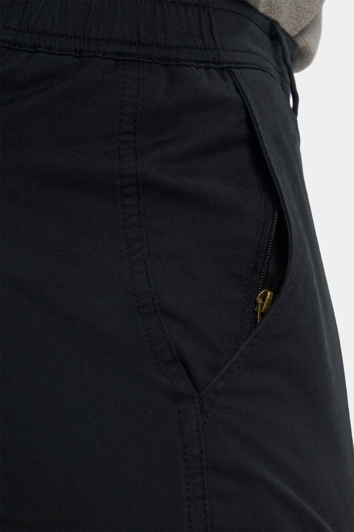THE ALDO SLIM SHORTS