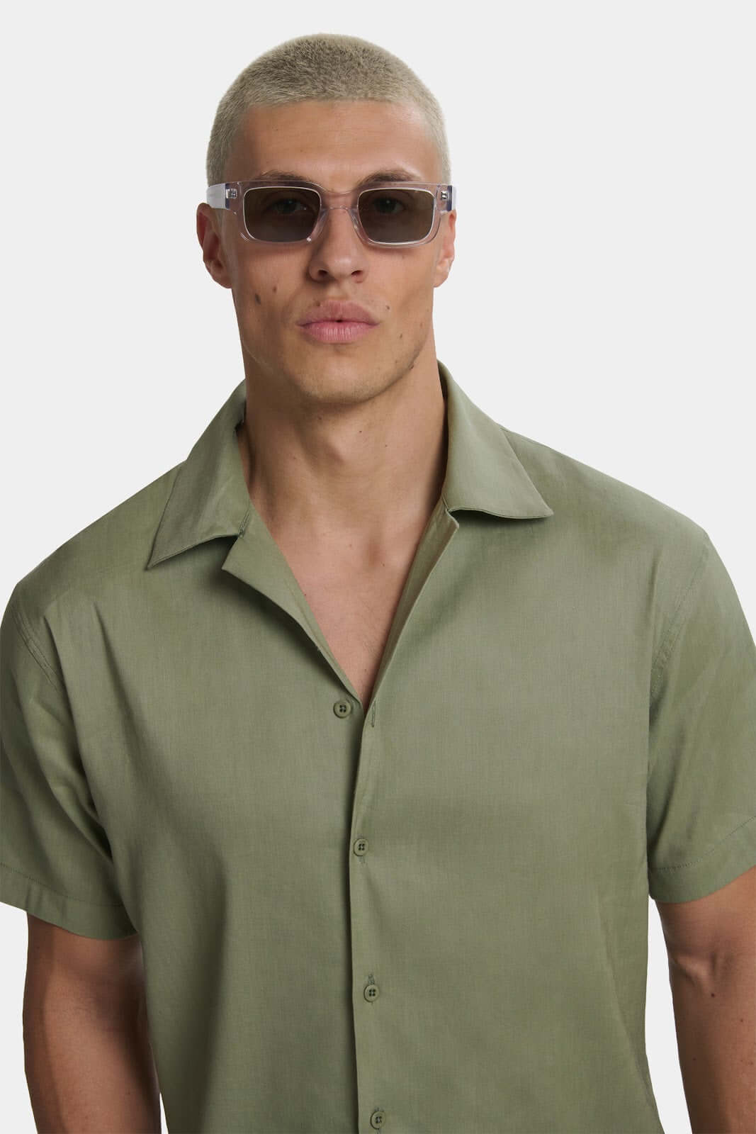 THE LINEN SET