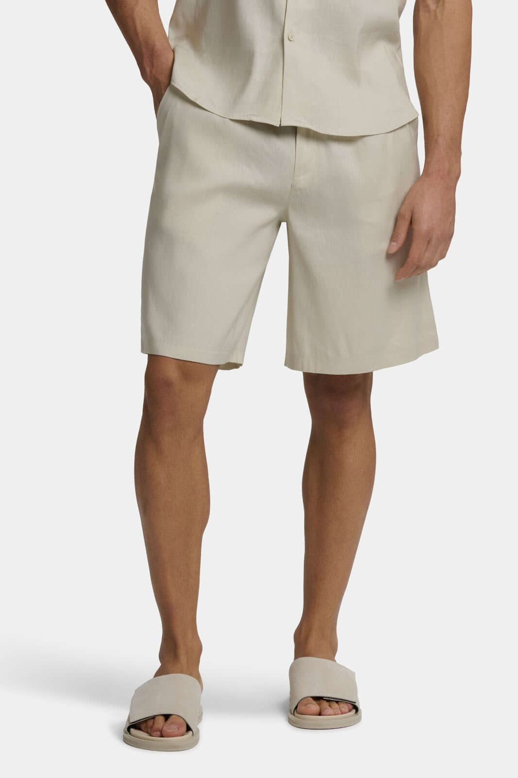 THE LINEN SET