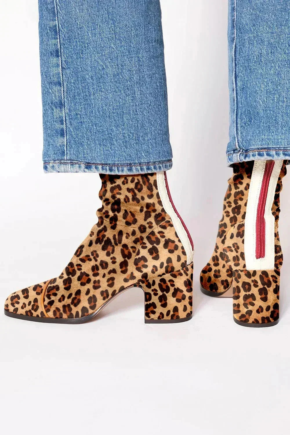 Ava | Botines Elegantes con Tacón Cuadrado