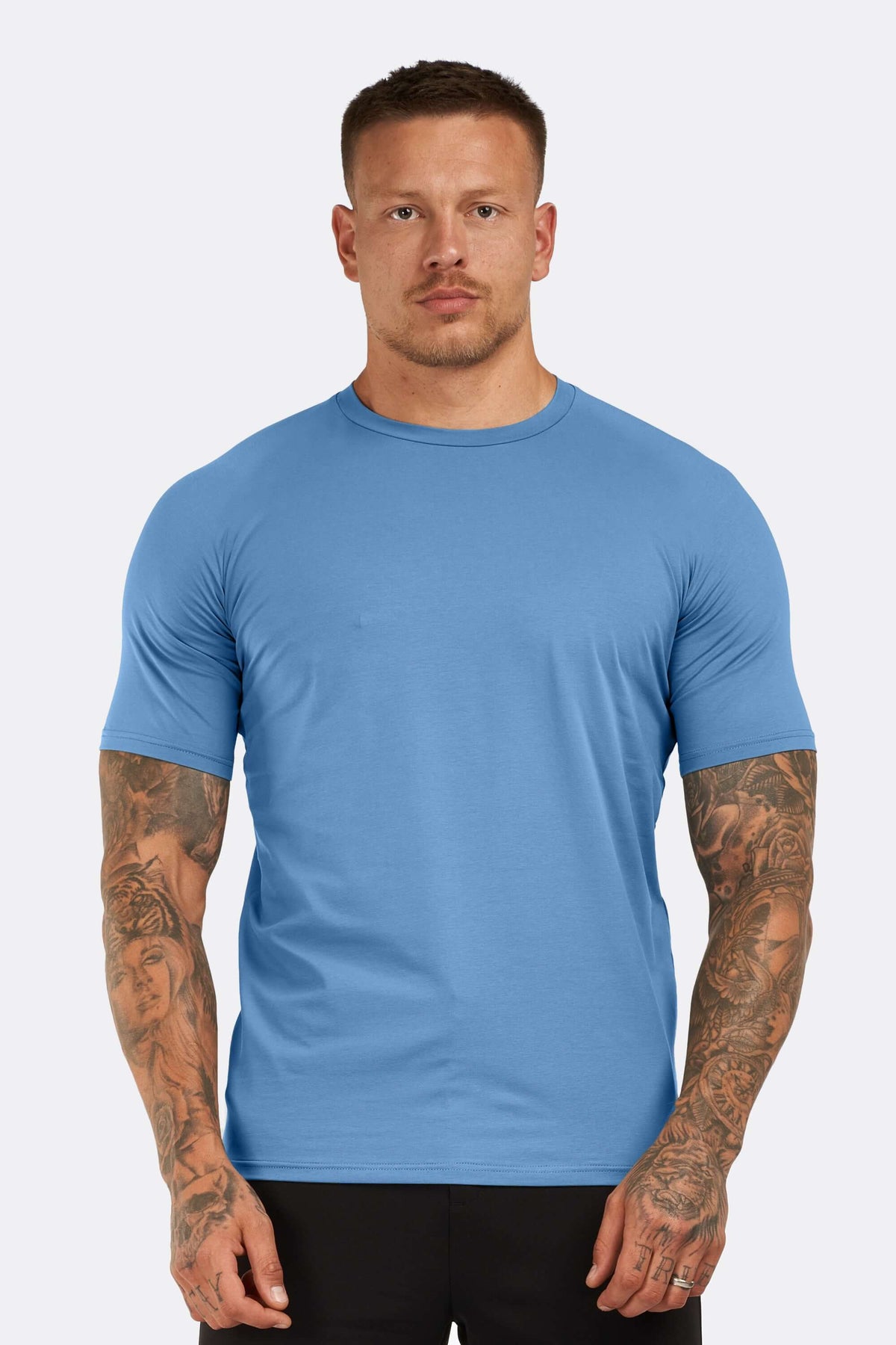 THE ESSENTIAL T-SHIRT