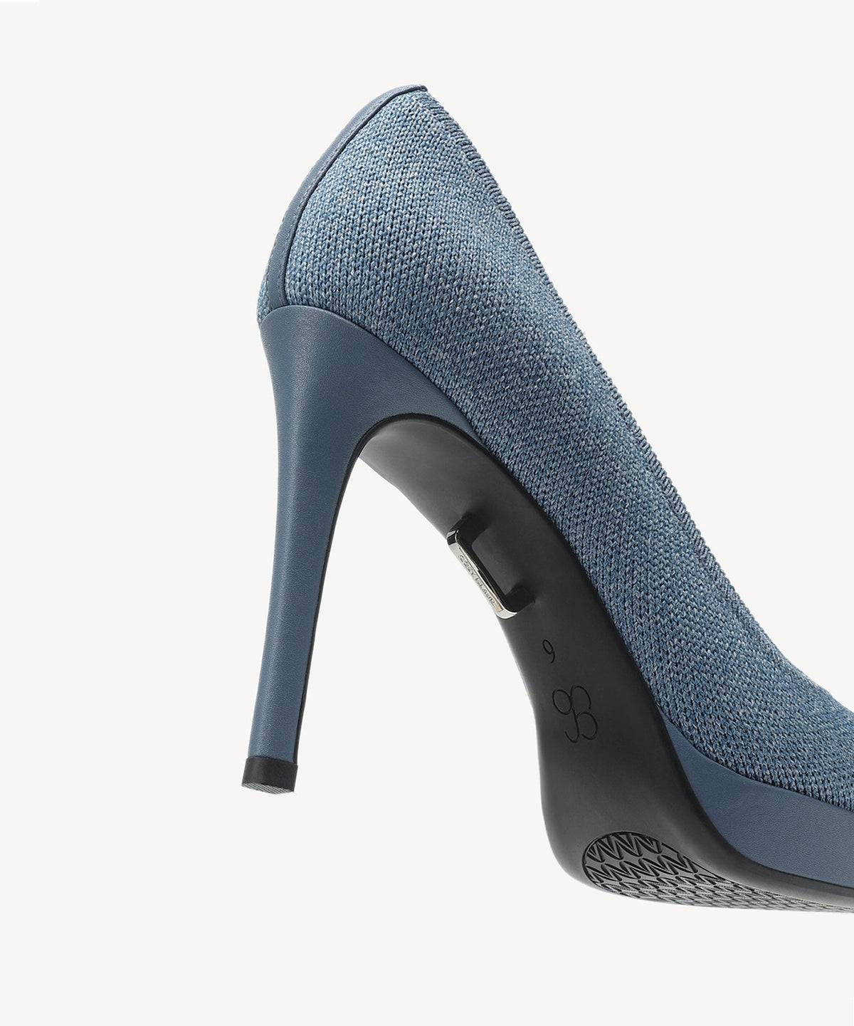 StyleFlex Pointed Toe Heeled Platform Pump
