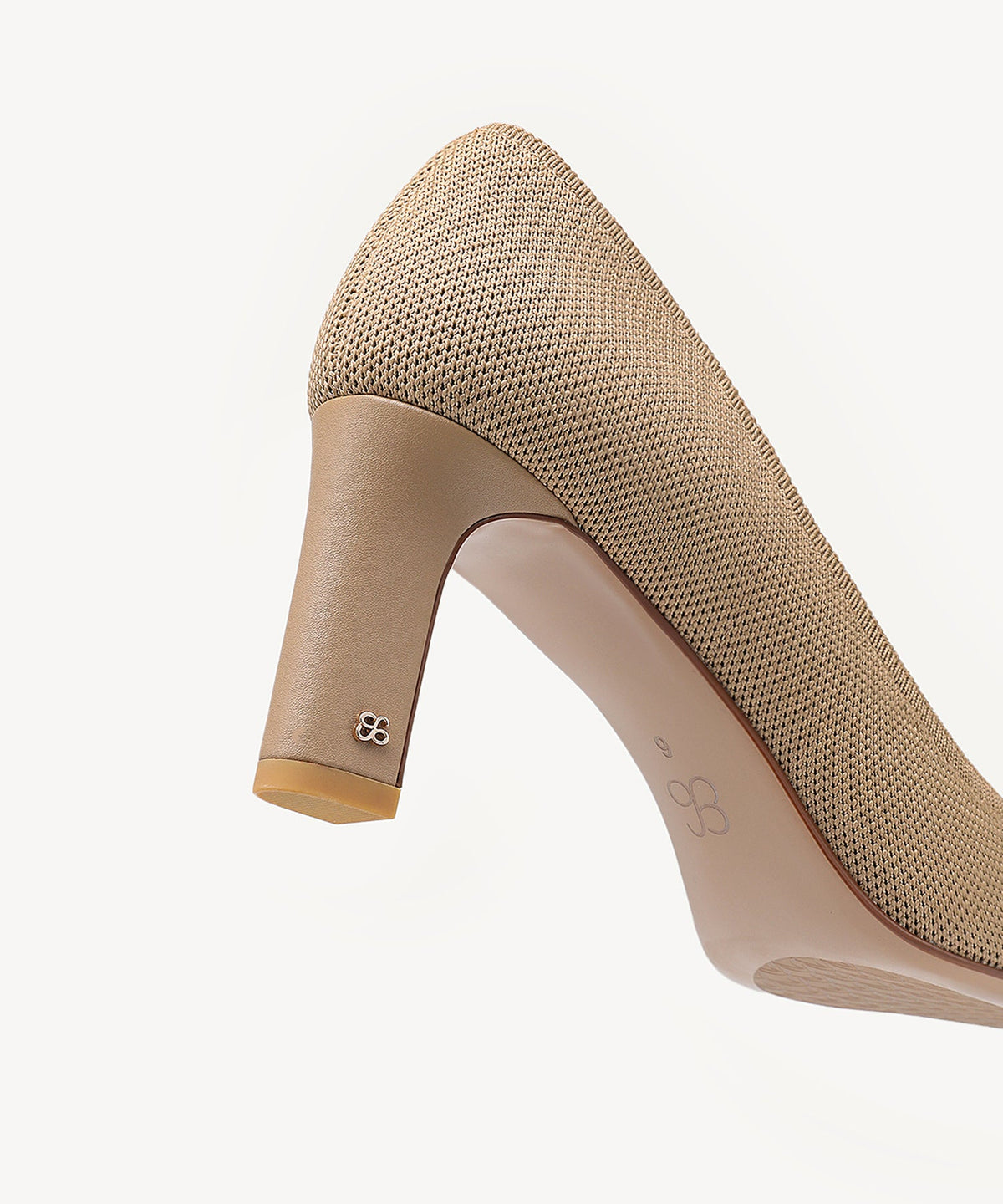 PillarMode Round Toe Block Heeled Pump