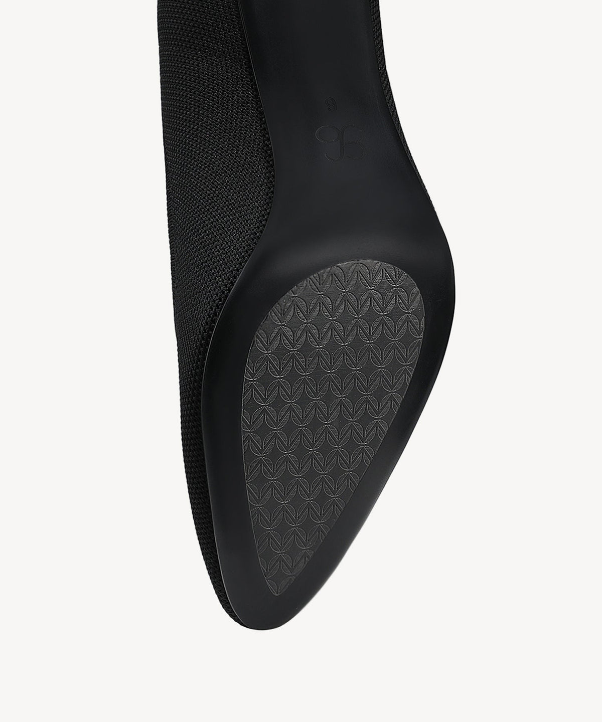 PillarMode Round Toe Block Heeled Pump