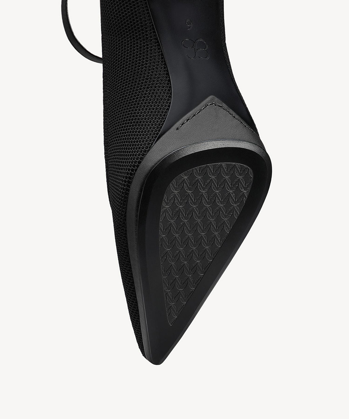 DeltaVista Pointed Toe Heeled Platform Pump
