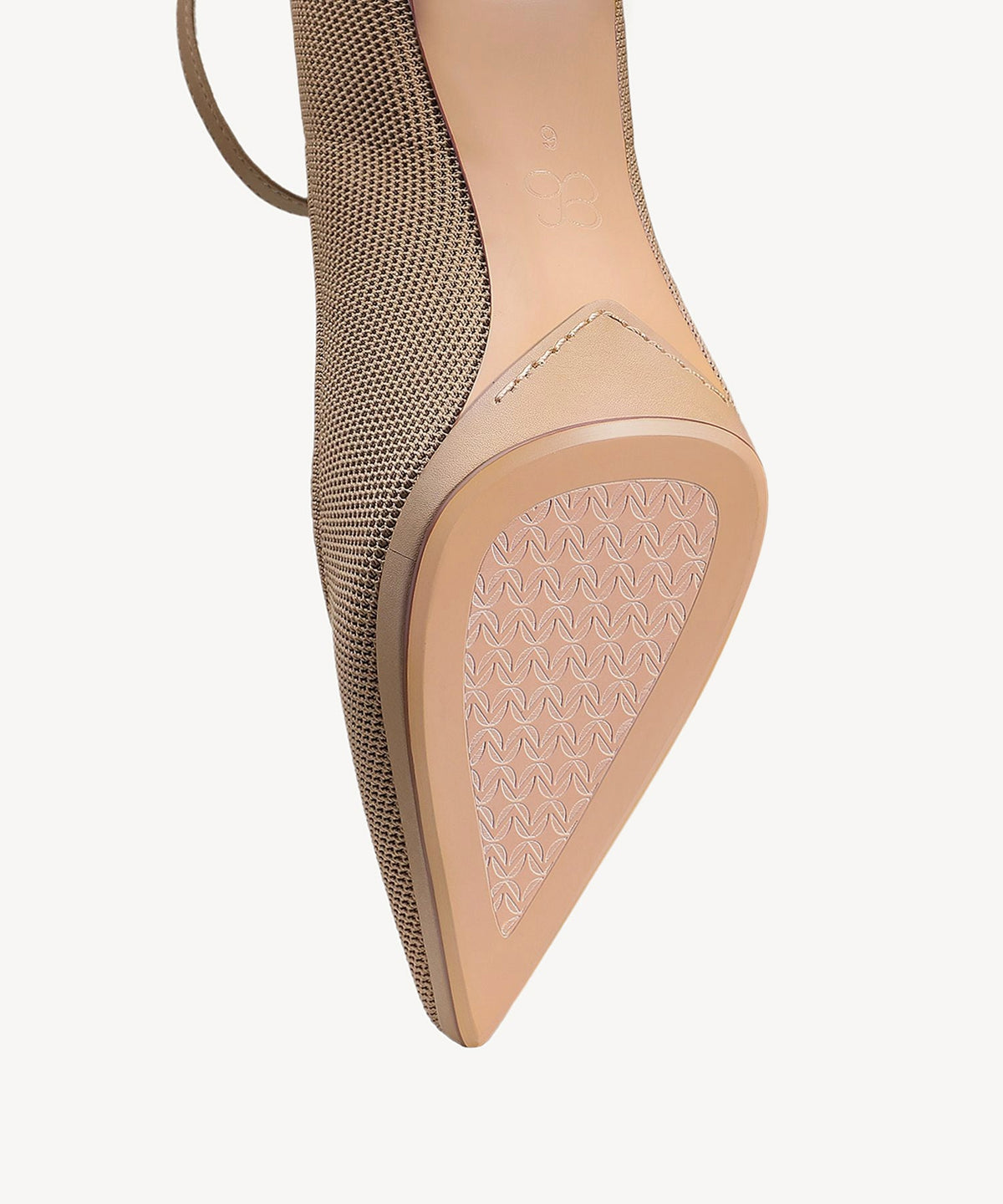 DeltaVista Pointed Toe Heeled Platform Pump