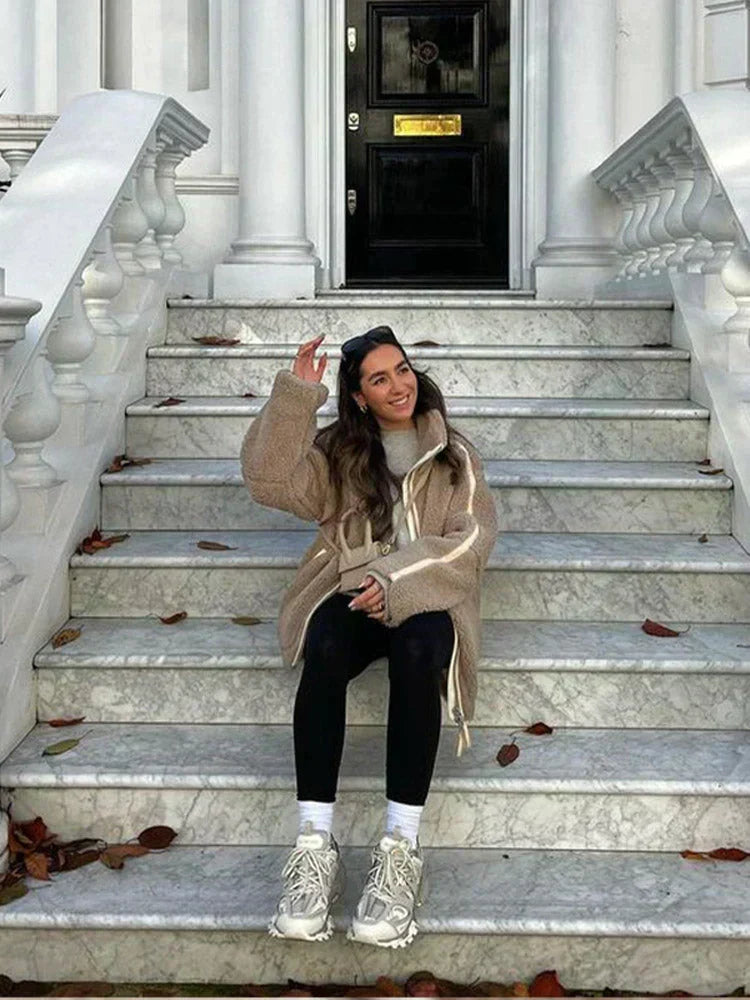 Silvia | Chaqueta Teddy Oversize de Cuello Alto
