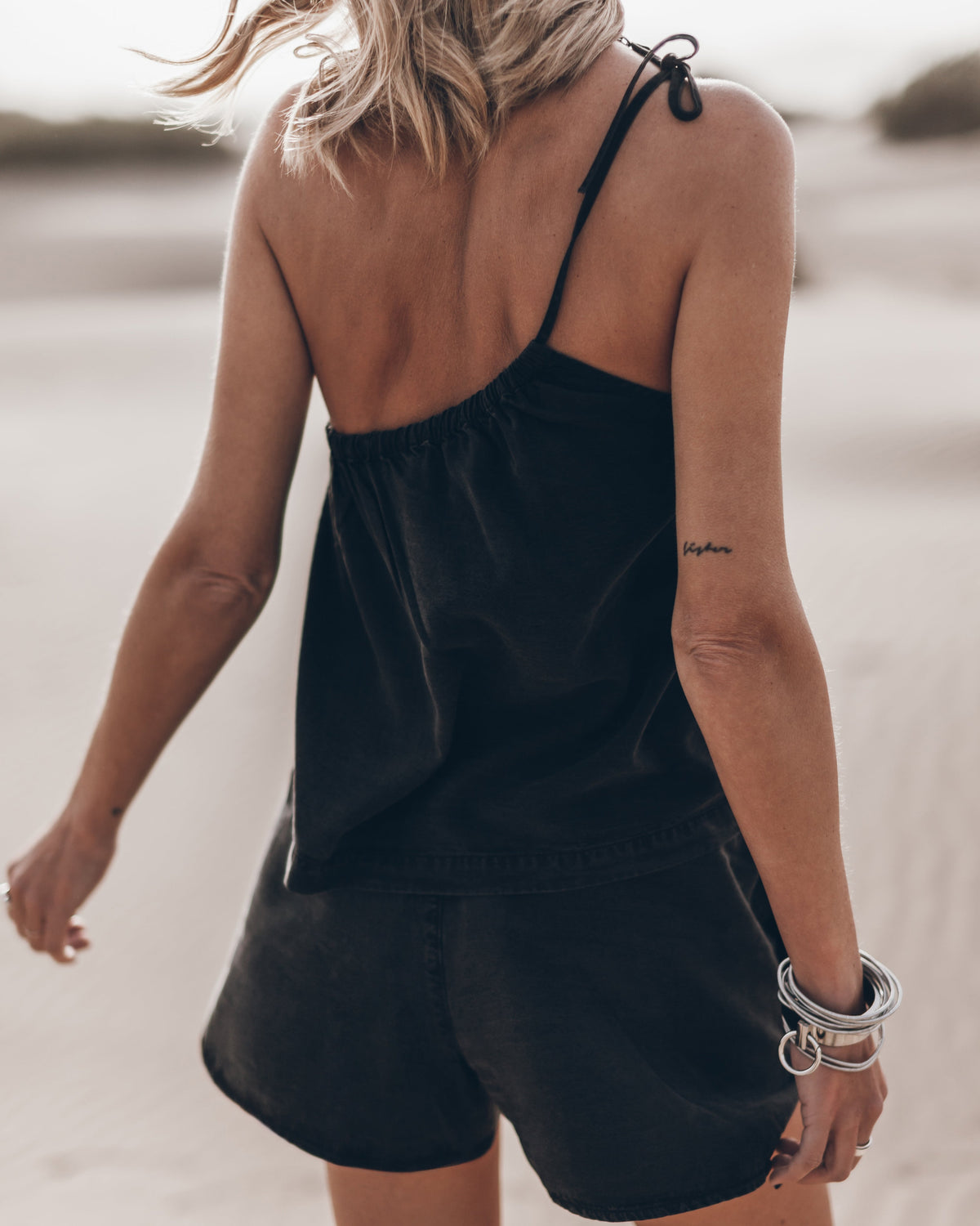 The Black Asymmetrical Top