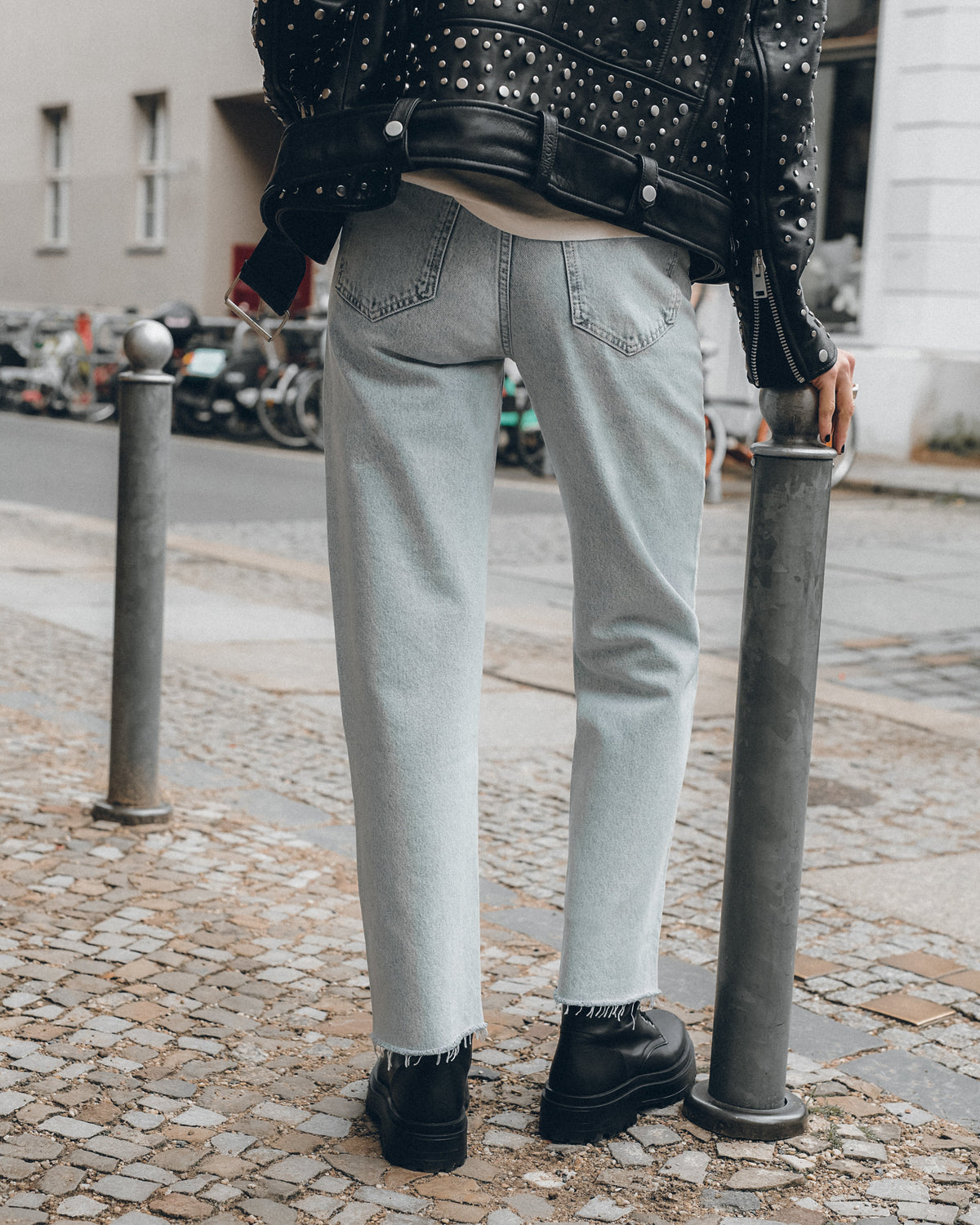 The Blue Cropped Straight Jeans
