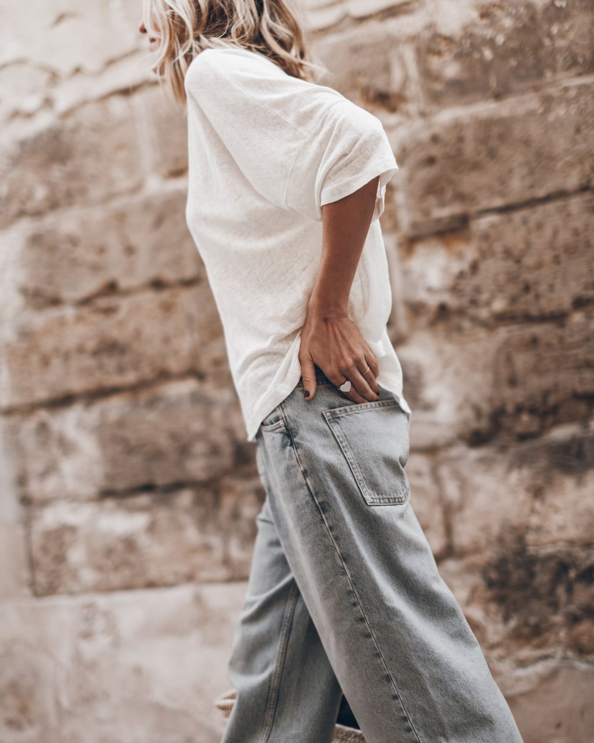 The White Loose Linen T-Shirt